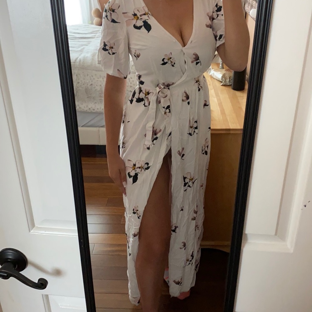 long flowy toby floral dress. size:medium
